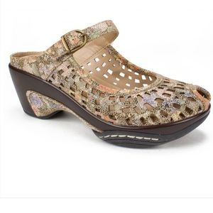 NWT White Mountain Shoes Marvy Sz9